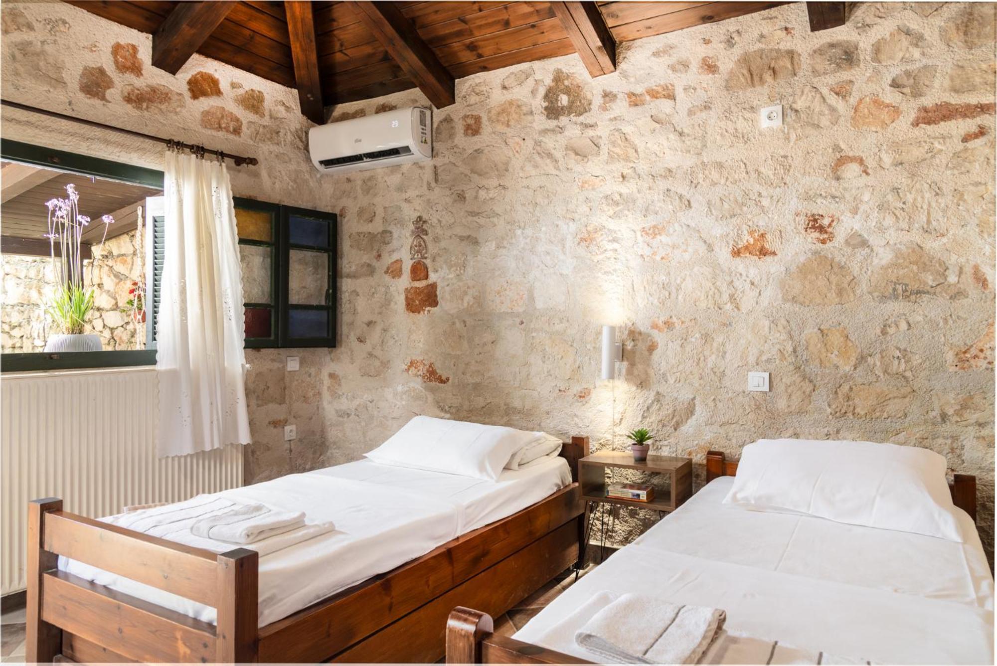 Orama Stone Apartments - Authentic Hospitality In A Historical Location, By Zantewize Номер фото