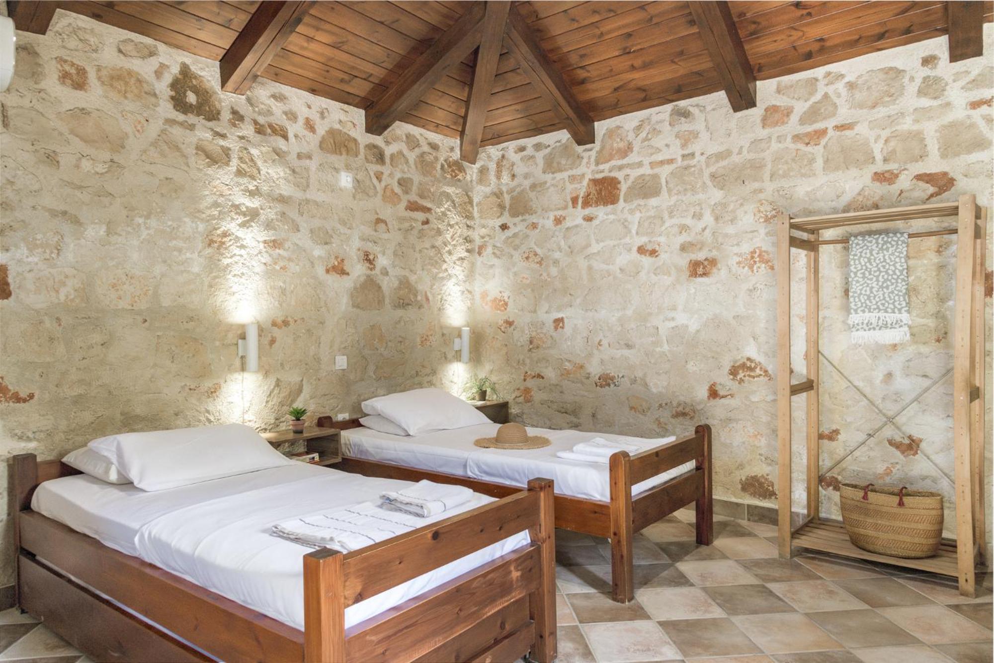 Orama Stone Apartments - Authentic Hospitality In A Historical Location, By Zantewize Номер фото